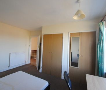 WINTON STUDENT HOUSE Victoria Park Road - Photo 6