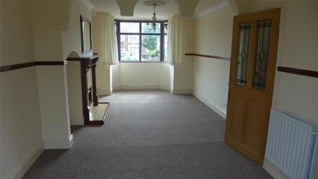 3 bedroom semi-detached house to rent - Photo 3