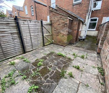 3 bedroom terraced house to rent - Photo 5