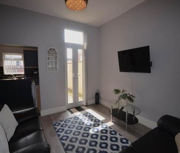 3 bedroom house share to rent - Photo 2