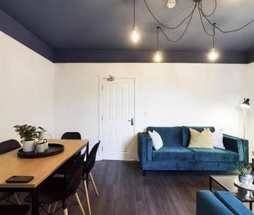 6 bedroom house to rent - Photo 2