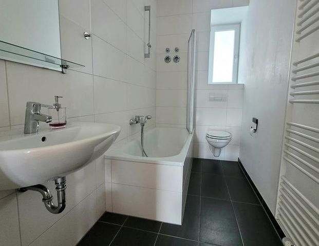 Tolle 2-Zimmer-Wohnung mit Balkon im EG! - Photo 1