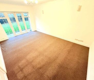 Parklands, Swan Lane, London, Greater London, N20 - Photo 1