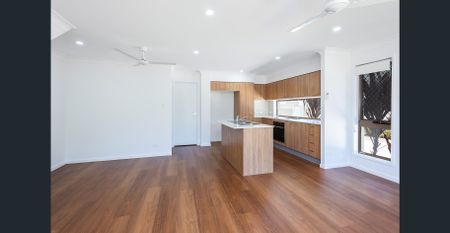 Near-New 4-Bedroom Townhouse for Rent - Calamvale - Photo 2