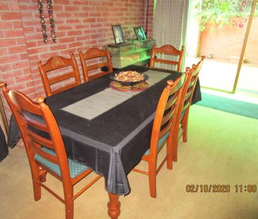 4 bedrooms - This Lovely older style home on large easy to maintain... - Photo 2
