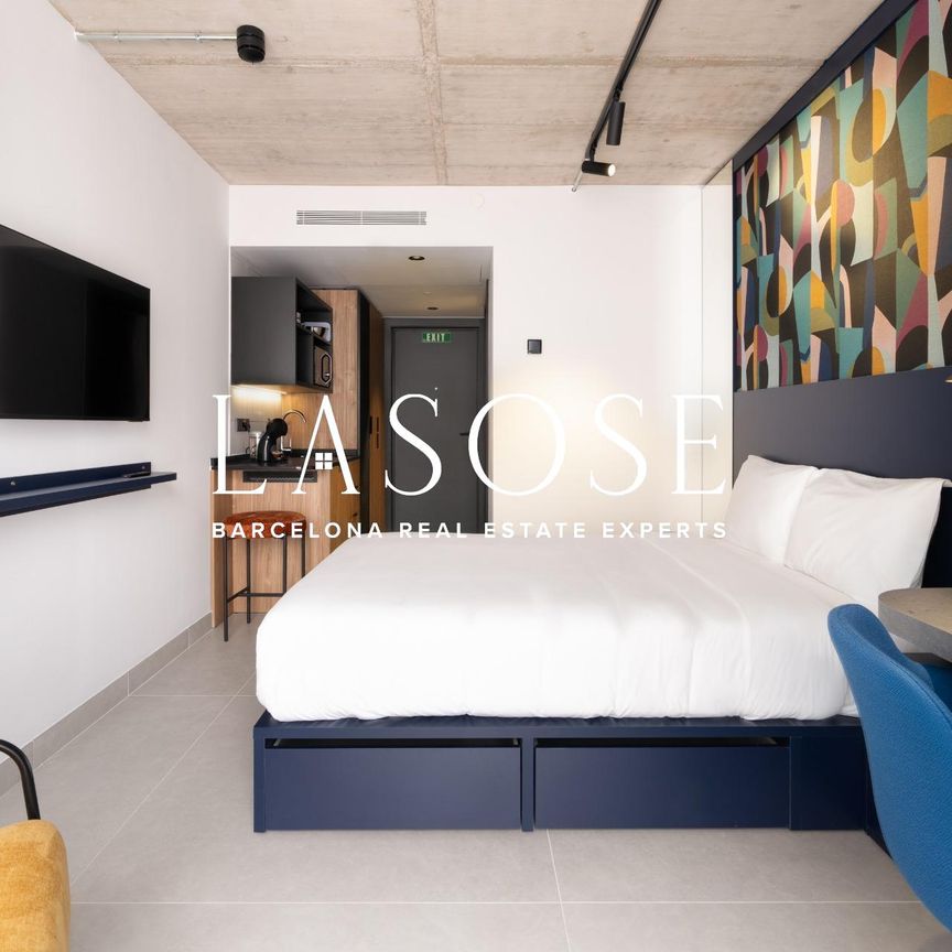 Studio 26m² with terrace to rent in El Poblenou, Barcelona - Photo 1