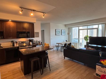 For Lease - 28 Linden Street Unit# 2104, Toronto, Ontario - Photo 3
