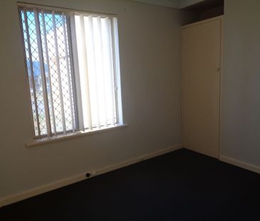 Great Location Duplex - Photo 2
