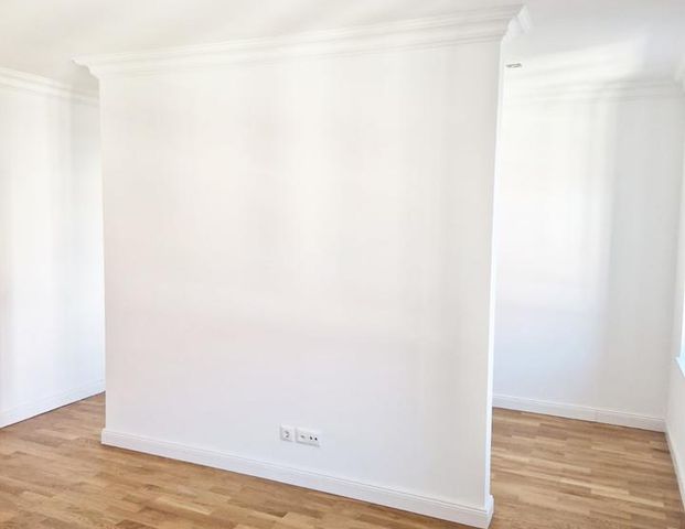 Licht & Leben – Stilvolle 3-Raum-Wohnung mit Balkon und harmonischer Raumaufteilung - Foto 1