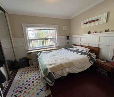10 Mount Royal Avenue apartment — Toronto, ON (1-Bedroom) - 1 Bedroom - Photo 2