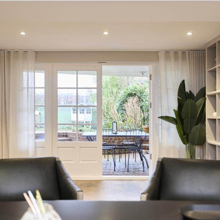 5 bedroom semi-detached house to rent - Photo 1