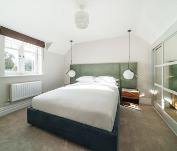 A furnished two bedroom house finished to a high standard. - Photo 3