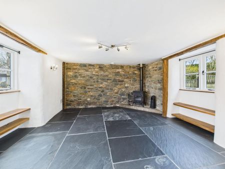 3 bedroom terraced house to rent - Photo 2