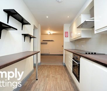 2 Bed property for rent - Photo 3