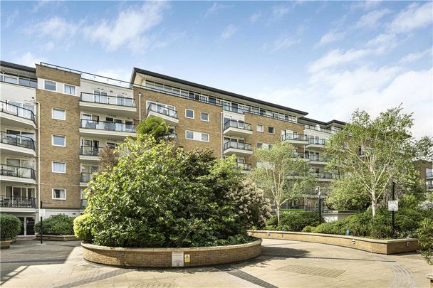Smugglers Way, Wandsworth, SW18 1EN - Photo 1