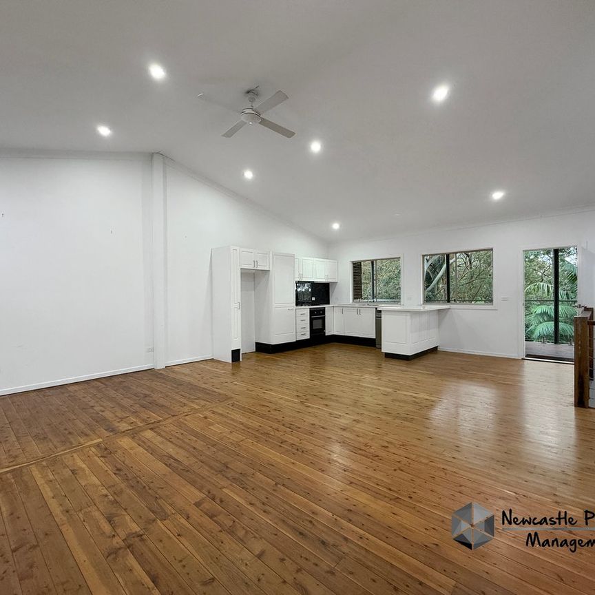 19 Stuart Street, Kotara South - Photo 1