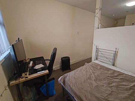 1 bedroom flat to rent - Photo 3