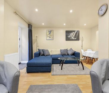 3 bedroom apartment to rent - Photo 3