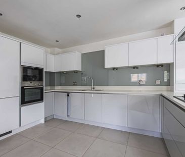 2 bed Flat for rent - Photo 5