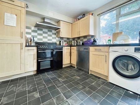 1 bedroom house share to rent - Photo 2