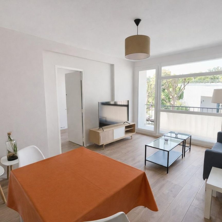 Location Appartement 4 pièces 73m² MONT ST AIGNAN 76130 - Photo 1