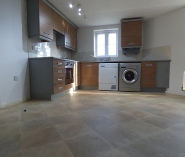 2 bedroom ground floor flat to rent - Photo 6