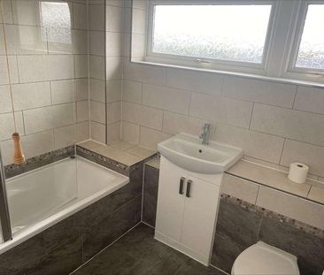 Castleford Close, Beddau, Pontypridd, CF38 - Photo 5