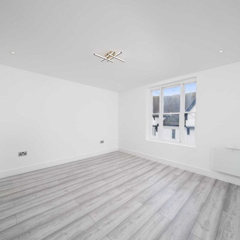 Bank Street - Photo 1