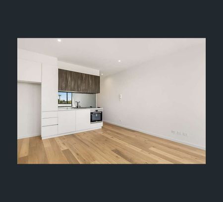 110/108 Munster Terrace, North Melbourne, Vic 3051 - Photo 4