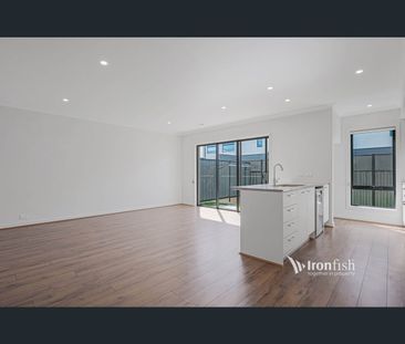 42 Tanzanite Circuit, Craigieburn, Vic 3064 - Photo 6