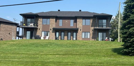 4 1/2 à louer (Bromptonville) - Photo 2