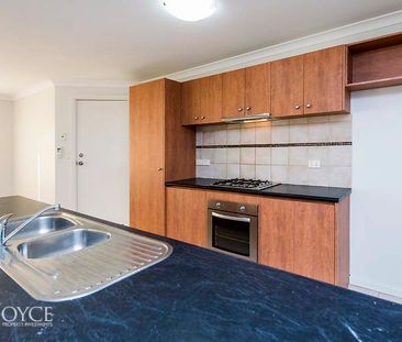 28 Diosma Way, Canning Vale WA 6155 - Photo 3