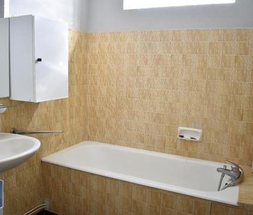 Location Appartement 2 pièces 42m² BRIVE LA GAILLARDE 19100 - Photo 3
