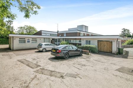 1 bedroom flat to rent - Photo 2