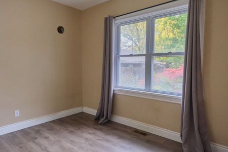 For Lease - 784 South Pelham Road, Welland, Ontario - Photo 4