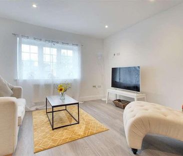 Tudor Court, Ferringham Lane, Ferring, Worthing, BN12 - Photo 2