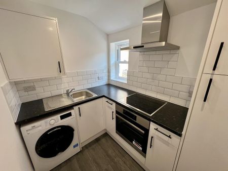1 bedroom flat to rent - Photo 4