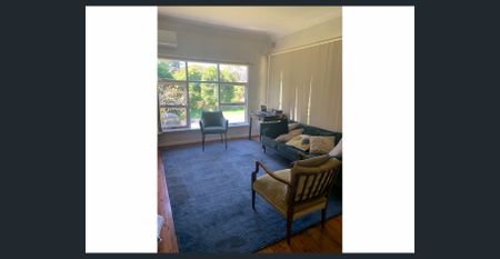 THREE BEDROOM COTTAGE BY THE LAGOON - Photo 3