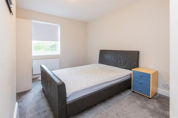 1 bed Room To Let - Photo 1