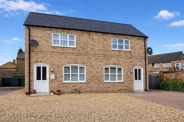 studio unspecified - Photo 1