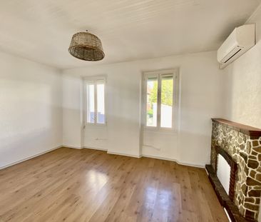 LA LONDE LES MAURES - Type 3 - duplex - location a l'année - Photo 3