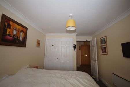 17 Birch Court, Latteys Close, Cardiff CF14 4PZ - Photo 5