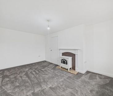 2 bedroom semi-detached bungalow to rent - Photo 2