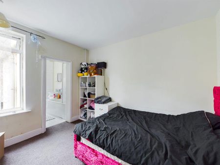 2 bedroom terraced house to rent - Photo 3