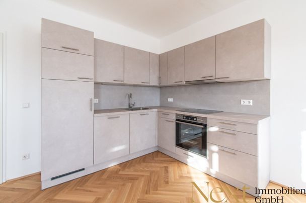 ERSTBEZUG nach Sanierung! Tolle 3-Zimmer-Wohnung mit voll ausgestatteter Küche im Zentrum von Linz zu vermieten! - Photo 1