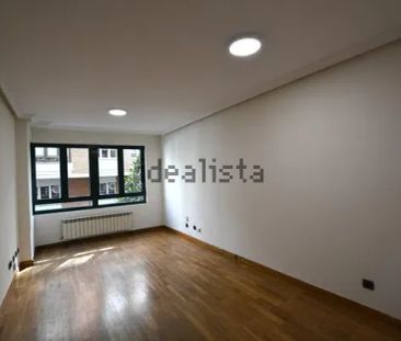 Alquiler de piso en Calle Manuel Pedregal - Foto 2