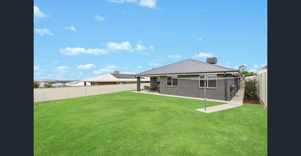 Modern Four-Bedroom Home in Prime Estella Location - Photo 1