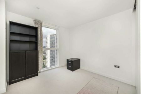 3 bedroom Flat to rent in Pump House Crescent, Kew Bridge, London, Brentford, TW8 - Photo 5