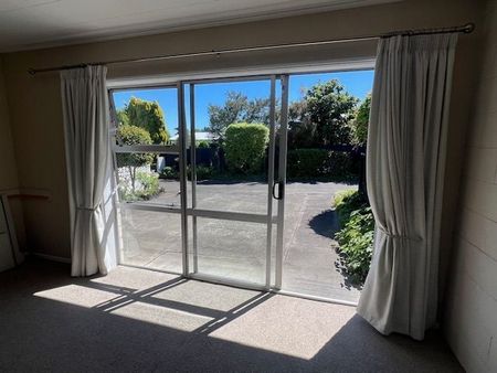 Havelock North, 2 bedrooms - Photo 4