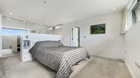 3 Bedroom House - Photo 2